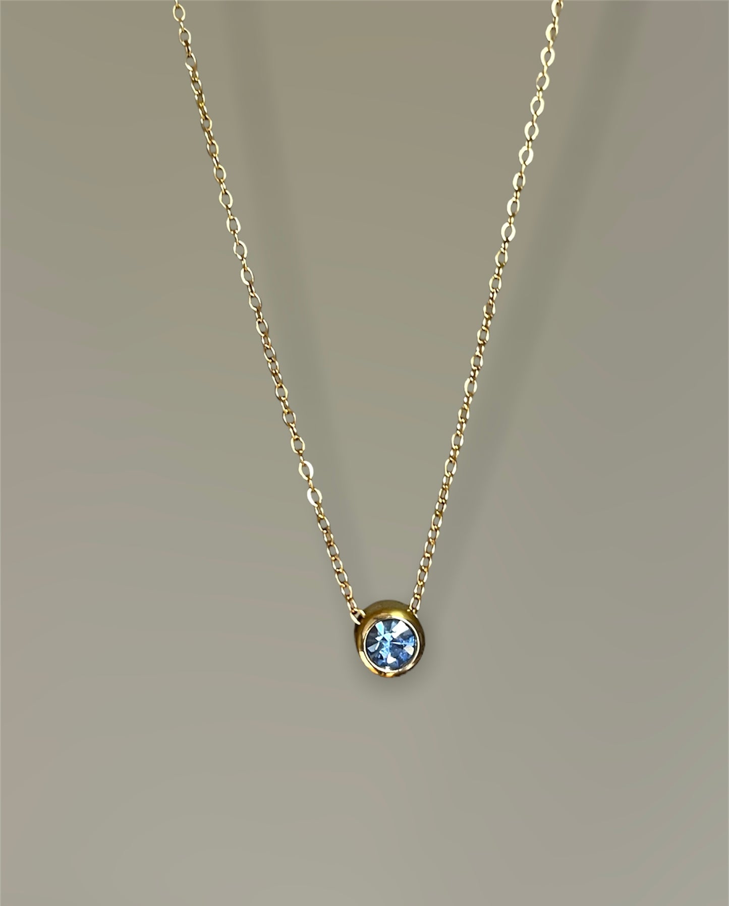 Ogrlica "Birthstone"